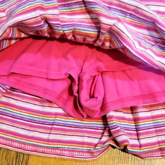 Children's Place Girls Orange Ribbed Short Sleeve Shirt w‎ Striped Skirt Size 5 - Picture 9 of 10